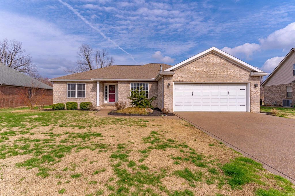 Photo of 2522 Caytlyn Court, Newburgh, IN 47630 (MLS # 202607925)