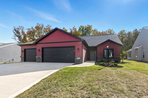 Photo of 13781 Copper Strike Pass, Fort Wayne, IN 46845 (MLS # 202540693)