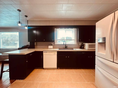 Tiny photo for 608 W William Street, Kendallville, IN 46755 (MLS # 202635799)