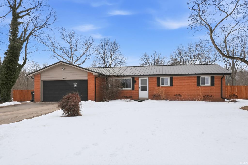 Photo of 9830 Muldoon Road, Fort Wayne, IN 46819 (MLS # 202604692)