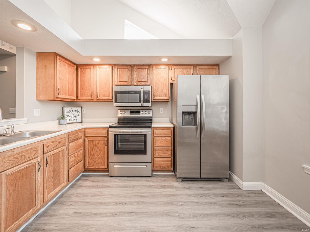 Photo of 3805 Windsong Cove, Evansville, IN 47715 (MLS # 202617123)