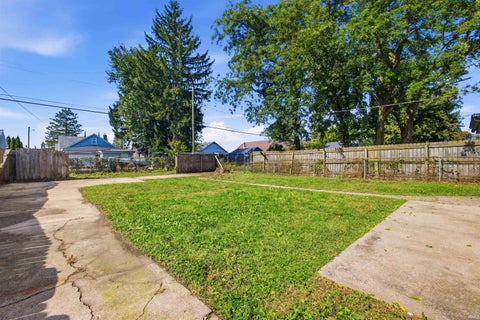 Tiny photo for 519 S Grant Street, South Bend, IN 46619 (MLS # 202641072)