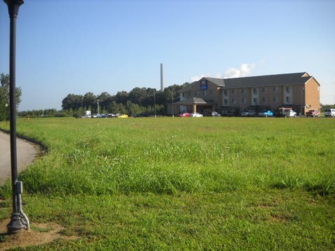 Photo for 01 N Plaza Dr. Avenue