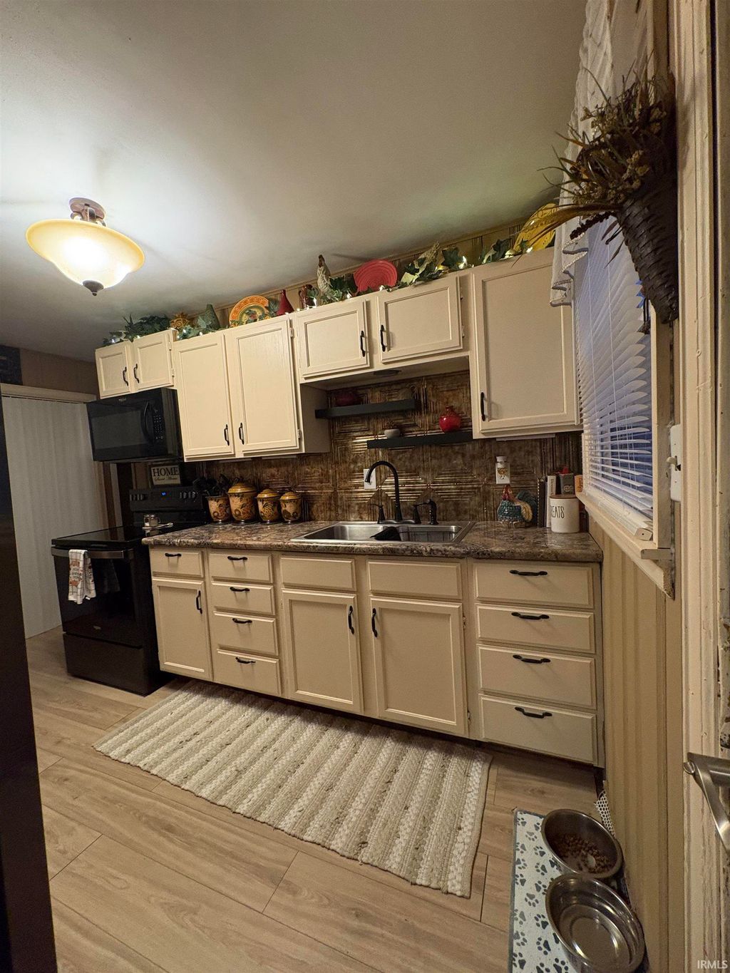 Photo of 726 S Franklin Street, Oakland City, IN 47660 (MLS # 202604702)