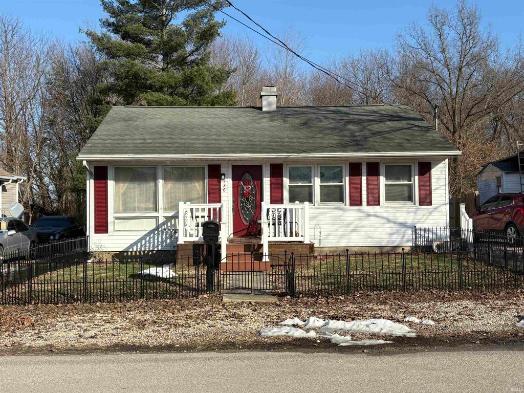 Photo of 726 S Franklin Street, Oakland City, IN 47660 (MLS # 202604702)