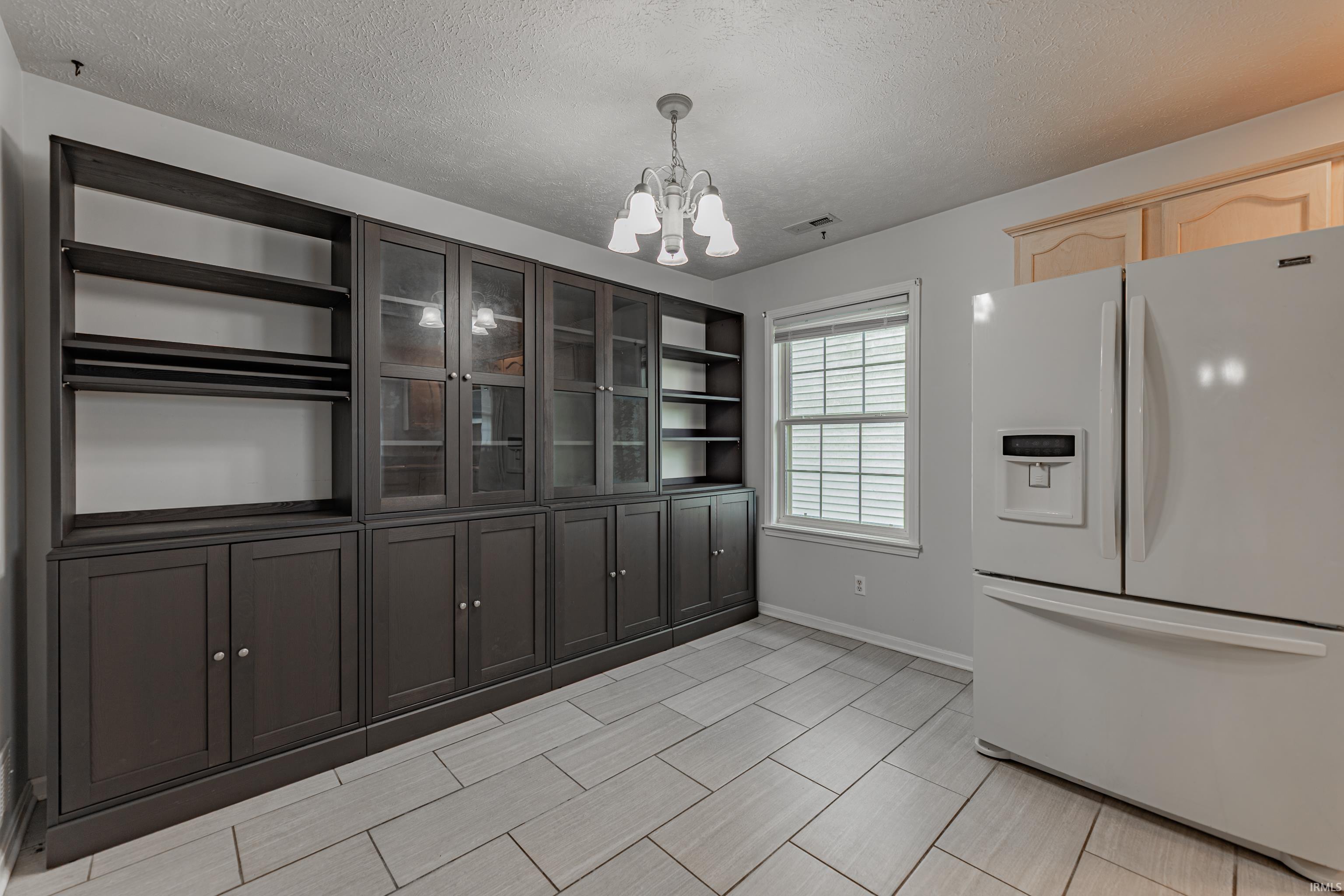 Evansville, Indiana 47711, United States, 4 Bedrooms Bedrooms, ,3 BathroomsBathrooms,Residential,Active,176071