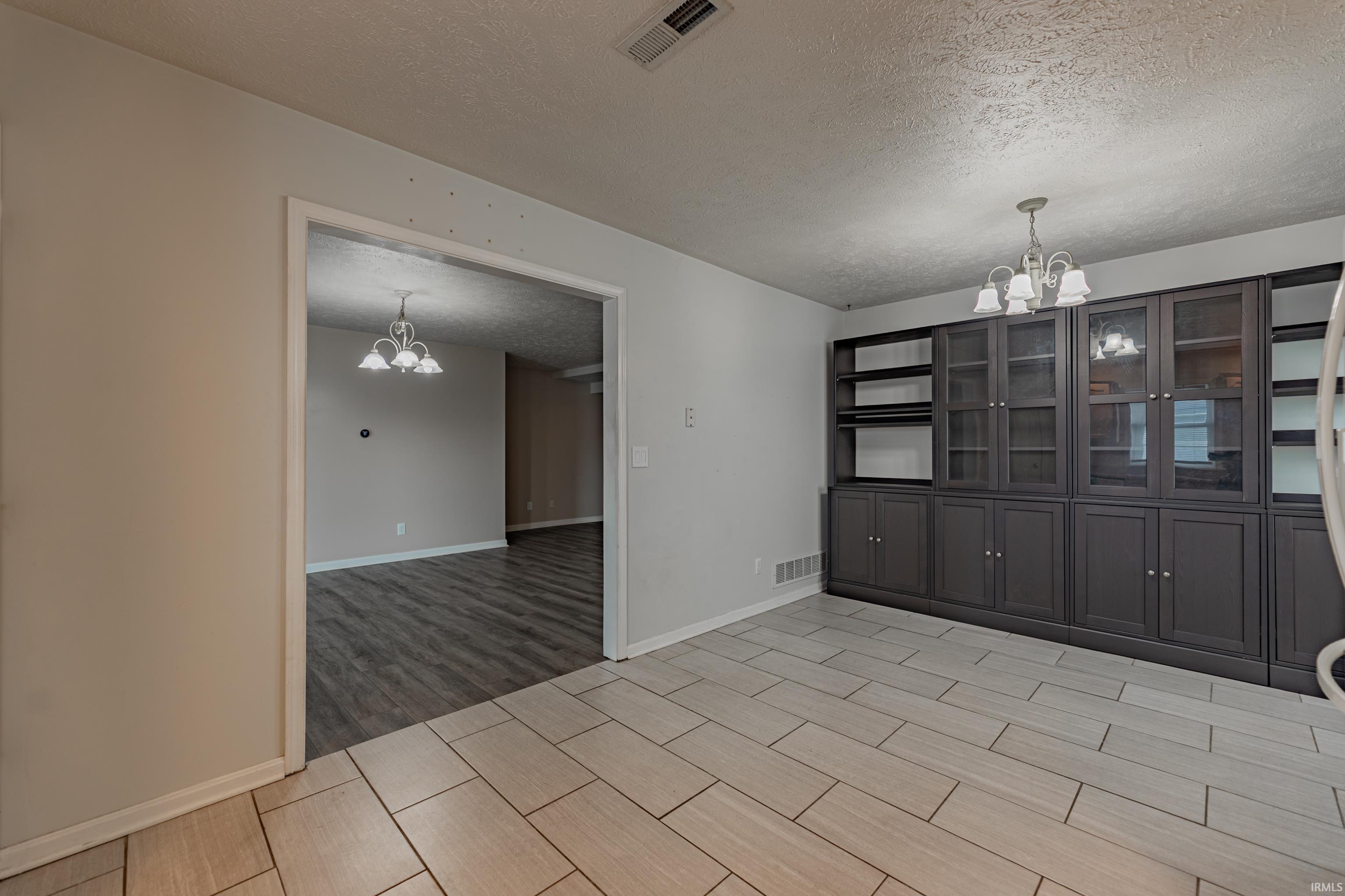 Evansville, Indiana 47711, United States, 4 Bedrooms Bedrooms, ,3 BathroomsBathrooms,Residential,Active,176071