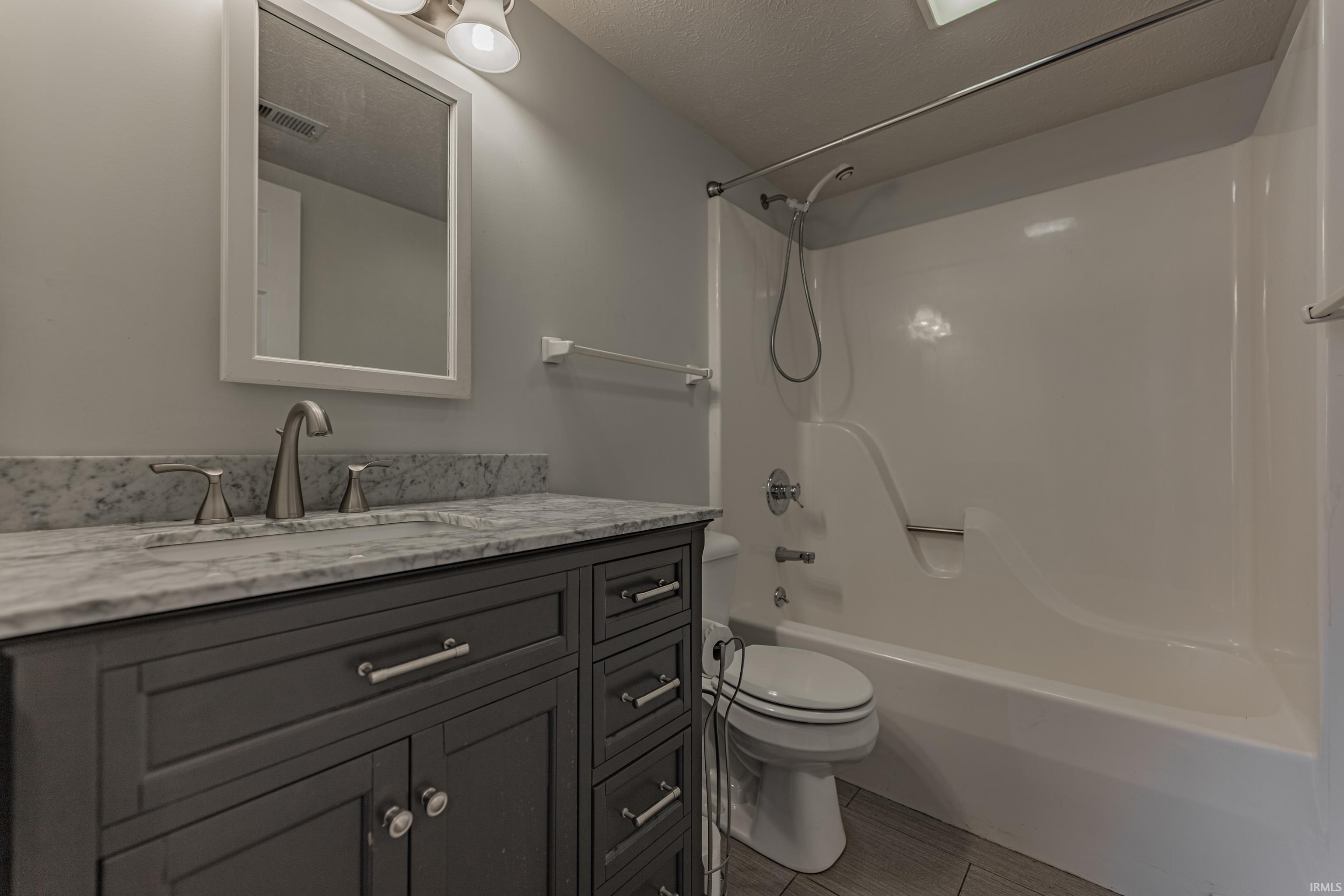 Evansville, Indiana 47711, United States, 4 Bedrooms Bedrooms, ,3 BathroomsBathrooms,Residential,Active,176071