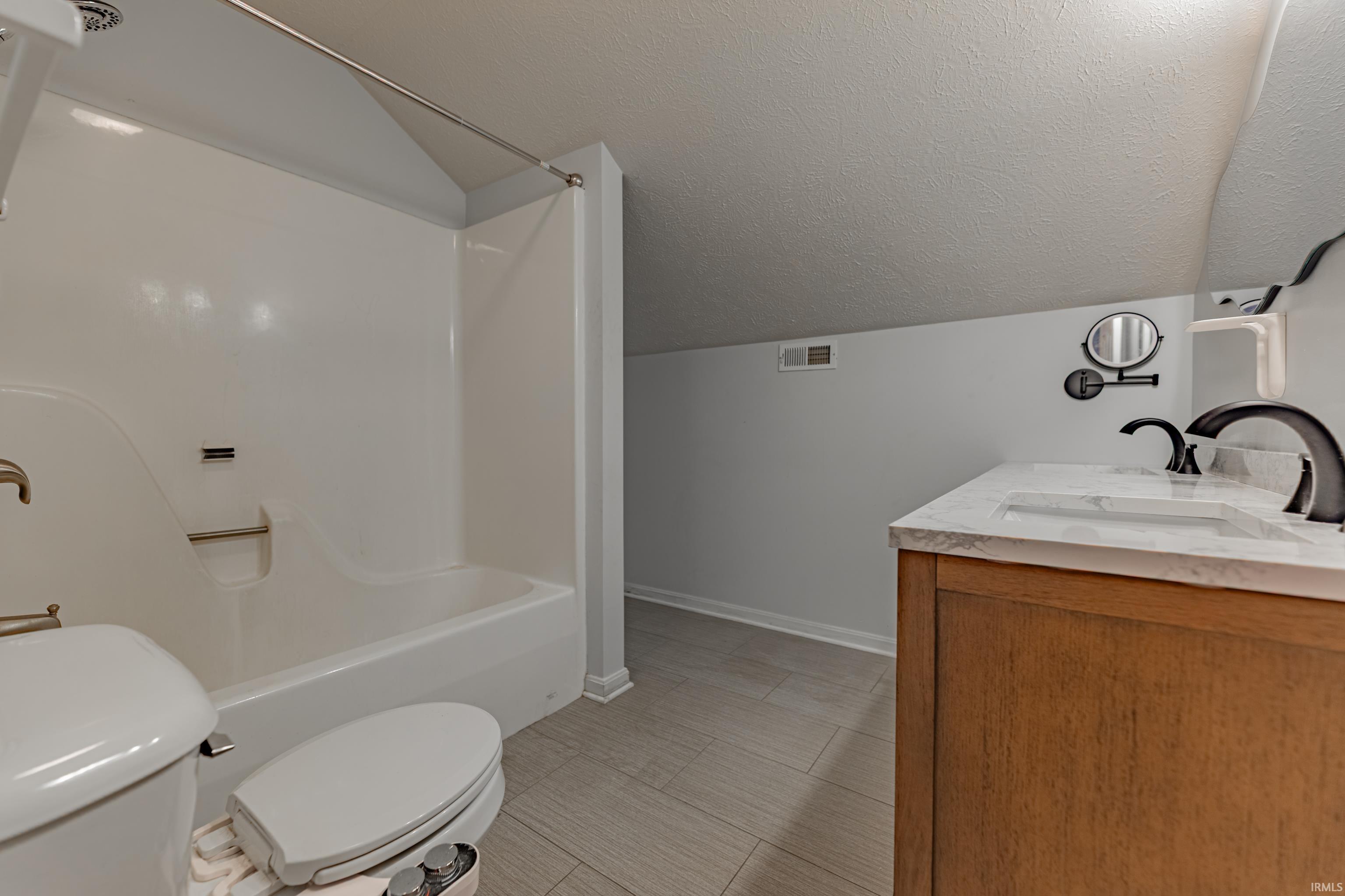 Evansville, Indiana 47711, United States, 4 Bedrooms Bedrooms, ,3 BathroomsBathrooms,Residential,Active,176071