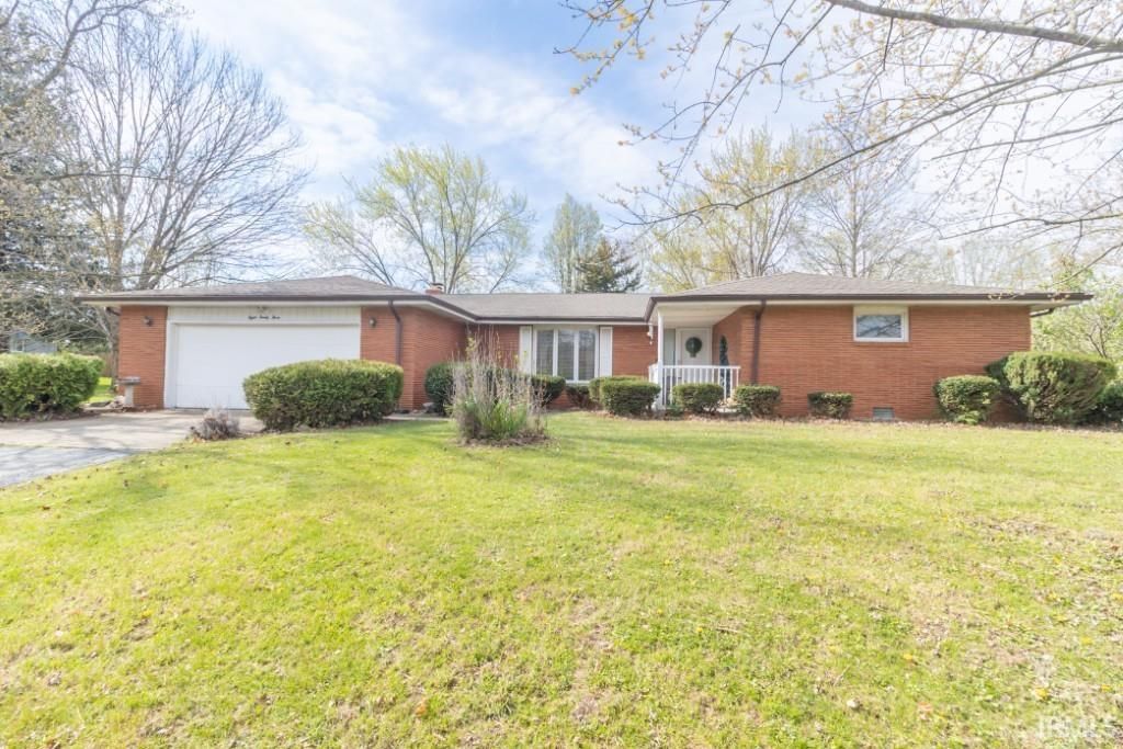 Photo of 823 Southview Drive, New Castle, IN 47362 (MLS # 202612367)