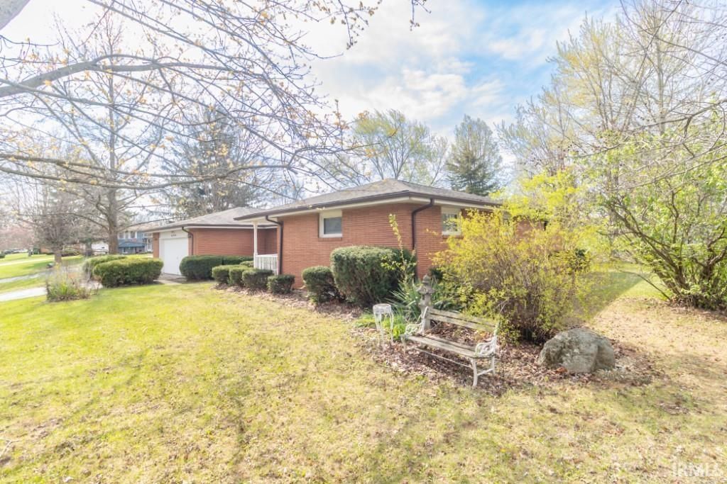 Photo of 823 Southview Drive, New Castle, IN 47362 (MLS # 202612367)