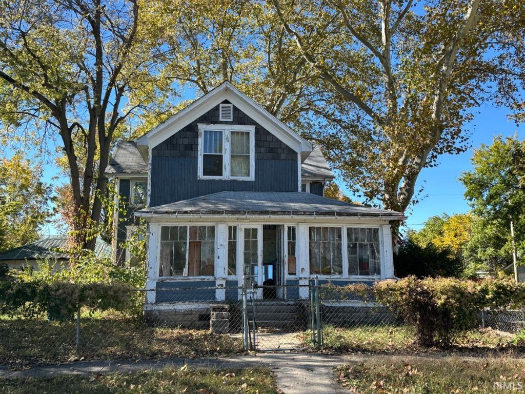 Photo of 1202 S Boots Street, Marion, IN 46953 (MLS # 202542685)