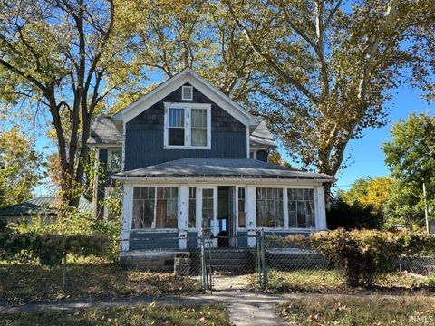 Photo of 1202 S Boots Street, Marion, IN 46953 (MLS # 202542685)