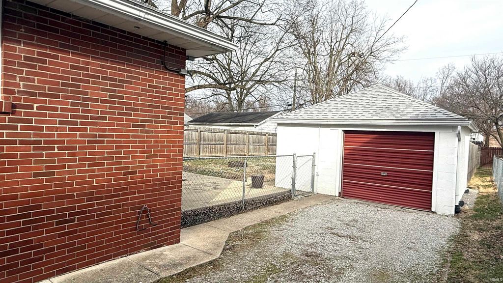 Photo of 1801 Hercules Avenue, Evansville, IN 47711 (MLS # 202606607)