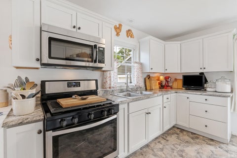 Tiny photo for 5410 Forest Avenue, Fort Wayne, IN 46815 (MLS # 202628337)