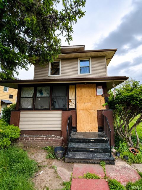 Tiny photo for 2927 Smith Street, Fort Wayne, IN 46806 (MLS # 202617847)