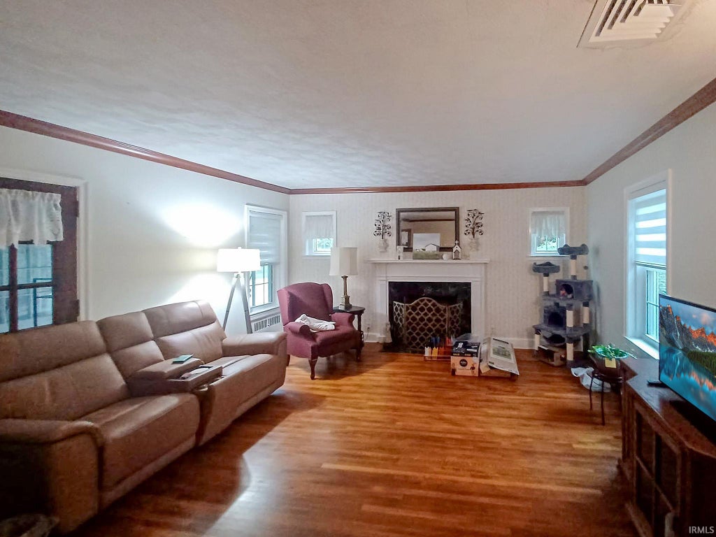 Photo of 1406 Upper 11th Street, Vincennes, IN 47591 (MLS # 202643924)