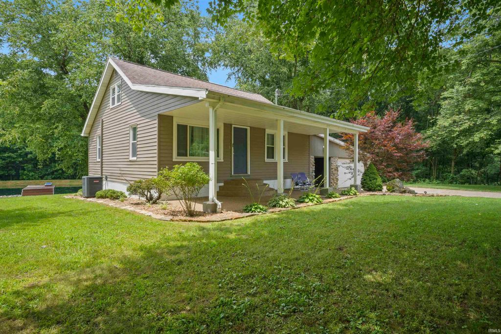 Photo of 10600 Hillview Drive, Evansville, IN 47720 (MLS # 202545115)