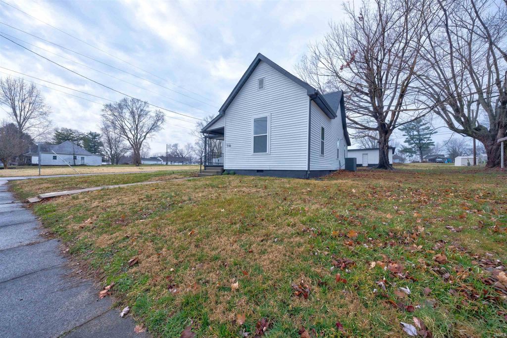 Photo of 718 S Illinois Street, Bicknell, IN 47512 (MLS # 202607057)