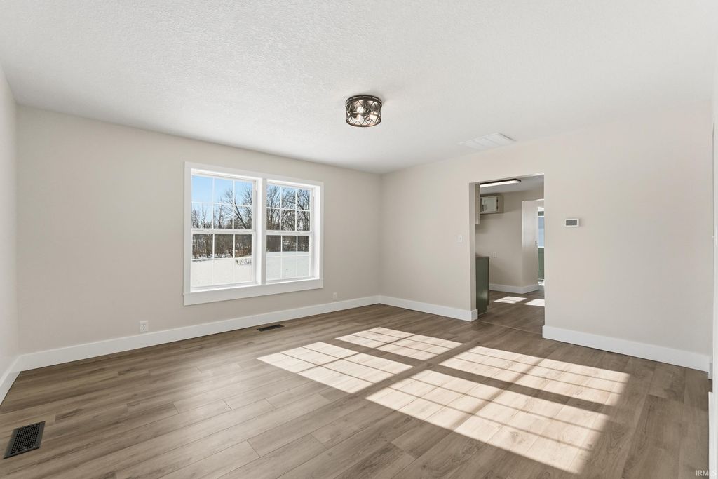 Photo of 911 N Wayne Street, Warren, IN 46792 (MLS # 202548280)