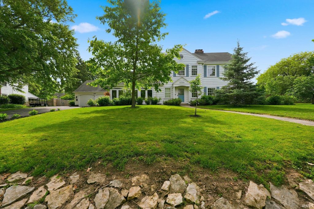 Photo of 2708 Eastbrook Drive, Fort Wayne, IN 46805 (MLS # 202620191)