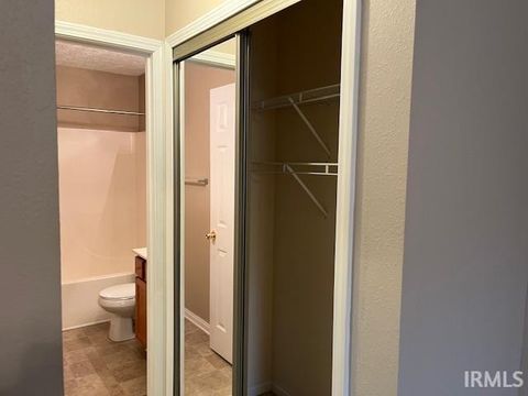 Tiny photo for 3533 Pigeonbrook Court, Evansville, IN 47715 (MLS # 202540358)