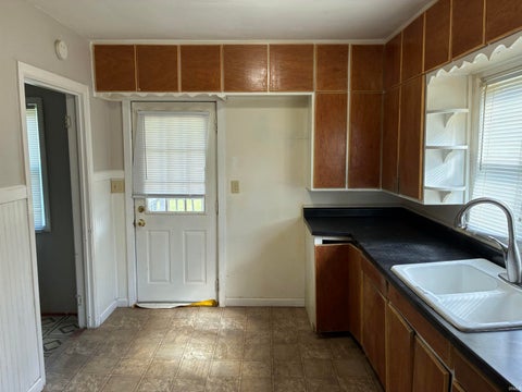 Tiny photo for 2140 N Delphos Street, Kokomo, IN 46901 (MLS # 202643374)