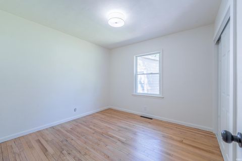 Tiny photo for 115 E Chester Drive, Ellettsville, IN 47429 (MLS # 202625502)