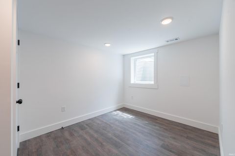 Tiny photo for 115 E Chester Drive, Ellettsville, IN 47429 (MLS # 202625502)