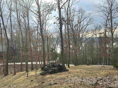 Tiny photo for 8995 S Ella Street, Nashville, IN 47448 (MLS # 202602265)