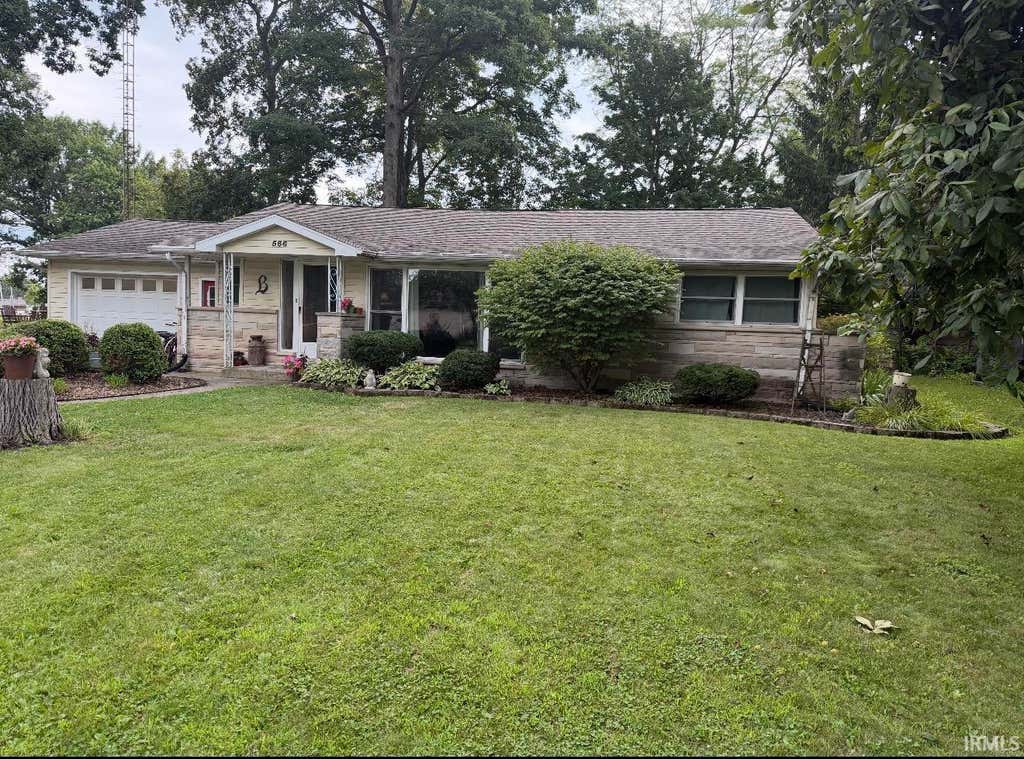Photo of 566 Sherwayne Drive, Berne, IN 46711 (MLS # 202632329)