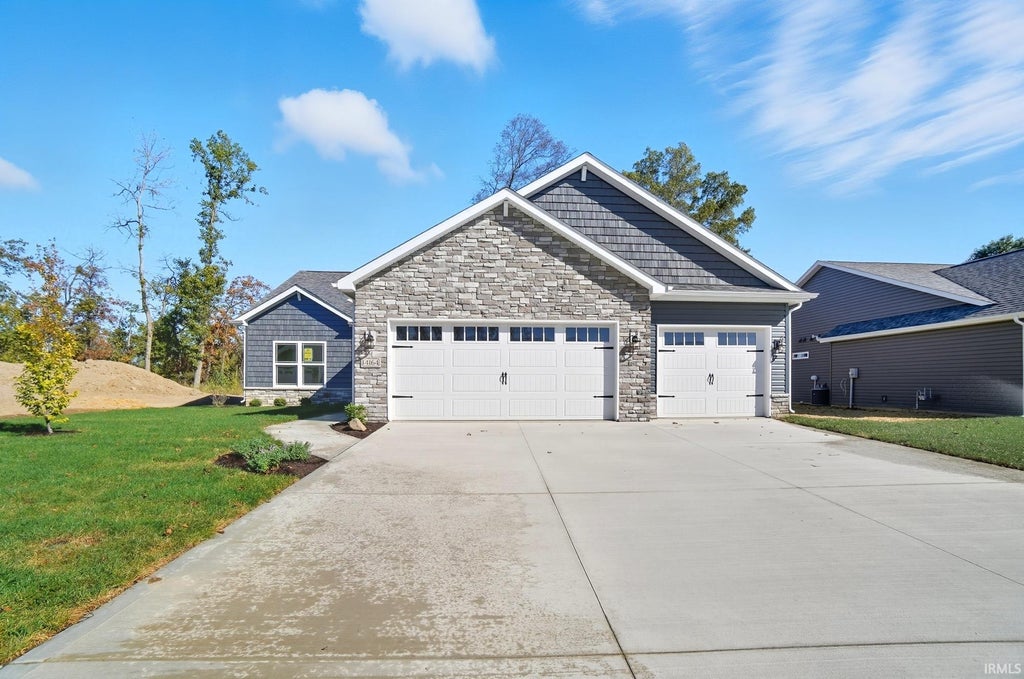 Photo of 14164 Hughies Cove, Fort Wayne, IN 46845 (MLS # 202642885)