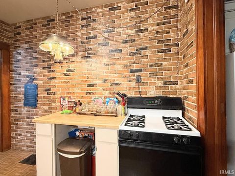 Tiny photo for 310 W Linden Avenue, Logansport, IN 46947 (MLS # 202610123)