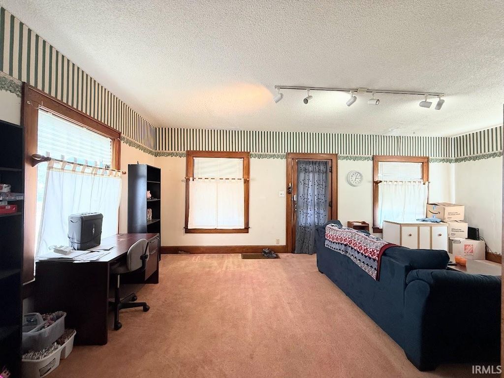 Photo of 310 W Linden Avenue, Logansport, IN 46947 (MLS # 202610123)