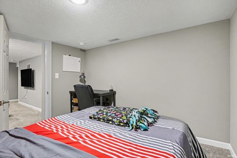 Tiny photo for 211 E Battell Street, Mishawaka, IN 46545 (MLS # 202612687)