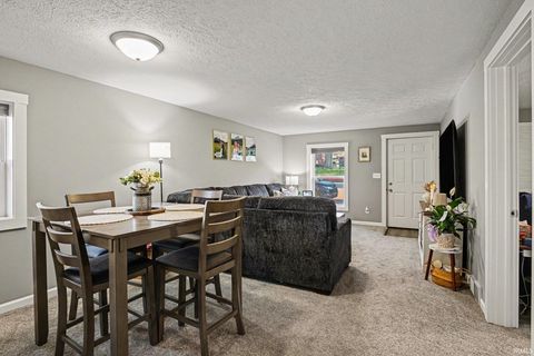 Tiny photo for 211 E Battell Street, Mishawaka, IN 46545 (MLS # 202612687)