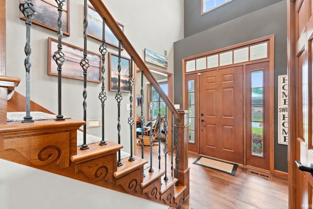 Photo of 4092 E Oldfield Drive, Leesburg, IN 46538 (MLS # 202623542)