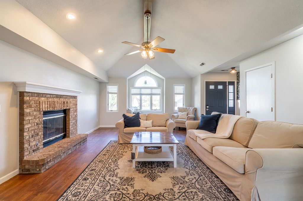 Photo of 611 Fairview Court, Columbia City, IN 46725 (MLS # 202614479)