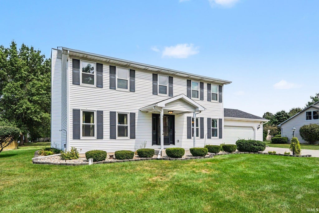 Photo of 10869 Del Rey Drive, Osceola, IN 46561 (MLS # 202629178)