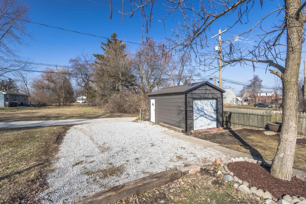 Photo of 2340 S Anthony Boulevard, Fort Wayne, IN 46803 (MLS # 202606365)