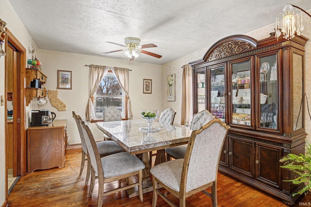 Photo of 1510 Laurel Street, Elkhart, IN 46514 (MLS # 202604766)