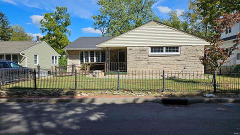 Photo of 509 S Swain Avenue, Bloomington, IN 47401 (MLS # 202611779)