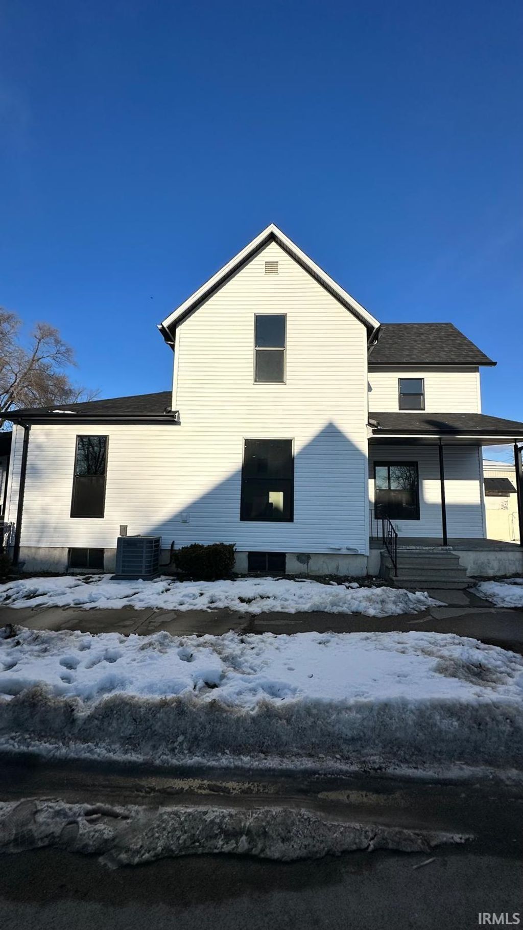 Photo of 1222 W Franklin Street, Elkhart, IN 46516 (MLS # 202605059)