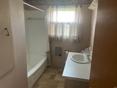 Tiny photo for 5016 Eastwick Drive, Fort Wayne, IN 46815 (MLS # 202644930)