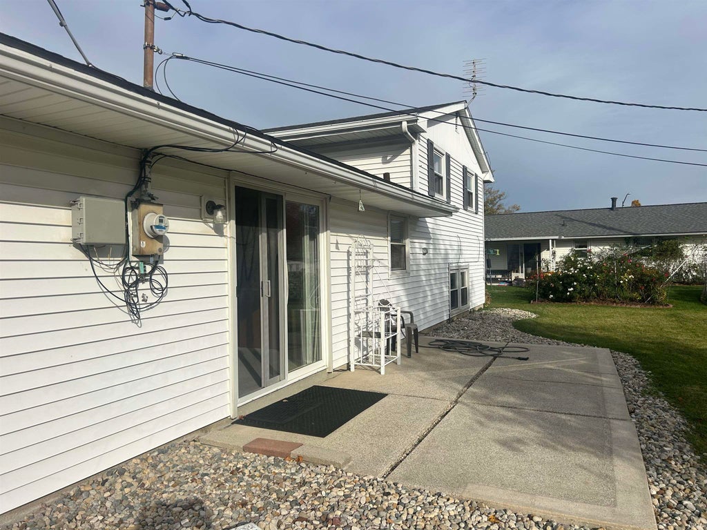 Photo of 5016 Eastwick Drive, Fort Wayne, IN 46815 (MLS # 202644930)