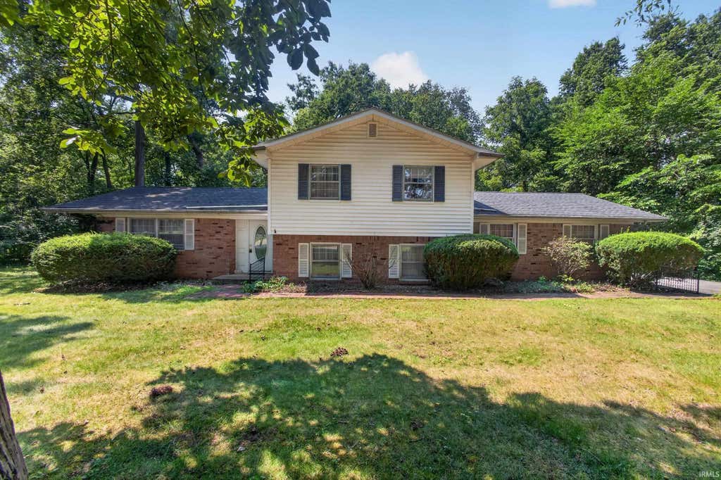 Photo of 4760 Whippoorwill Drive, Lafayette, IN 47909 (MLS # 202628227)