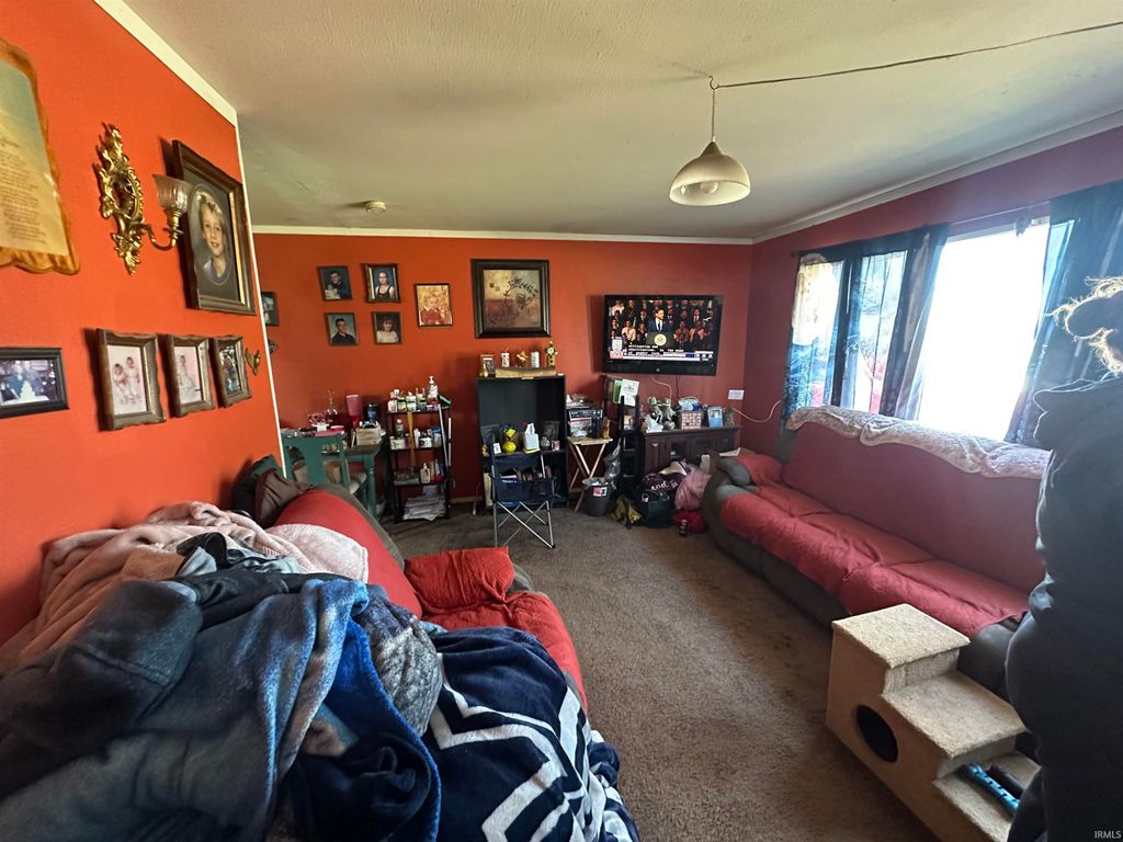 Photo of 1917 Rosemont Avenue, Warsaw, IN 46580 (MLS # 202612583)