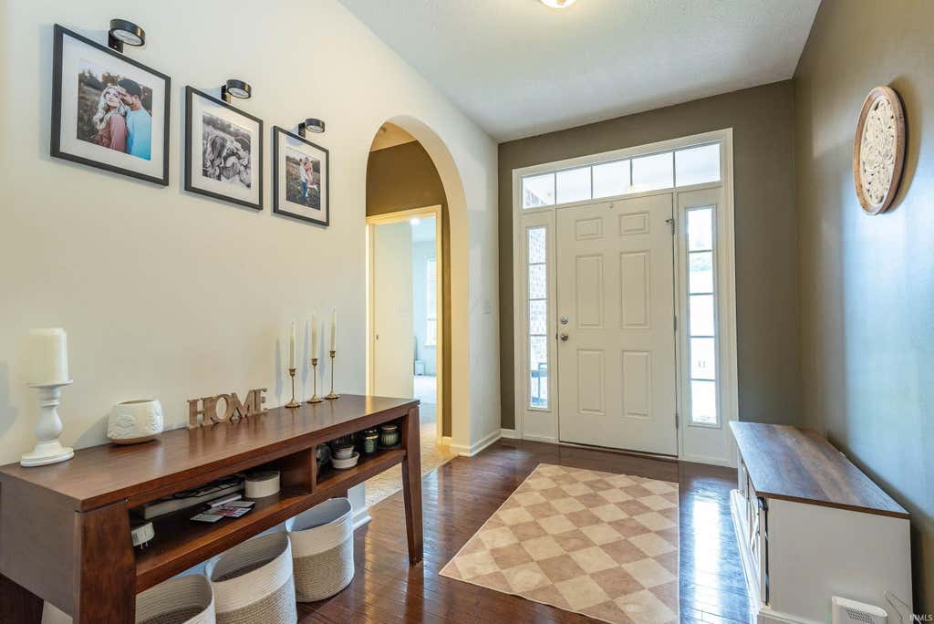 Photo of 236 S Cave Creek Drive, Bloomington, IN 47403 (MLS # 202626729)