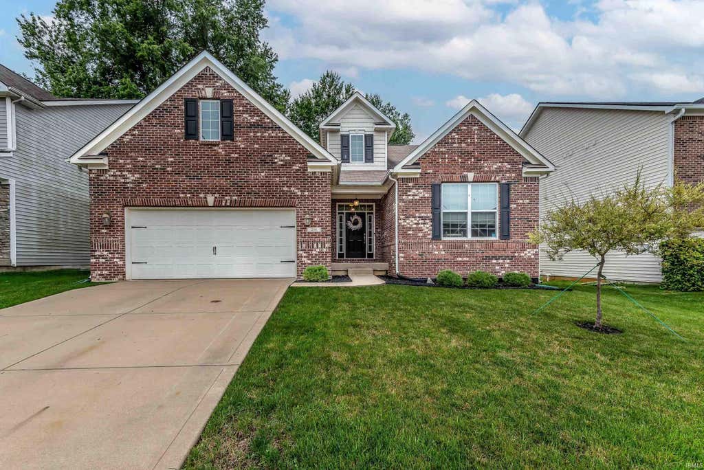 Photo of 236 S Cave Creek Drive, Bloomington, IN 47403 (MLS # 202626729)