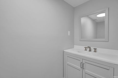 Tiny photo for 7380 E Salt Creek Drive, Bloomington, IN 47401 (MLS # 202618616)
